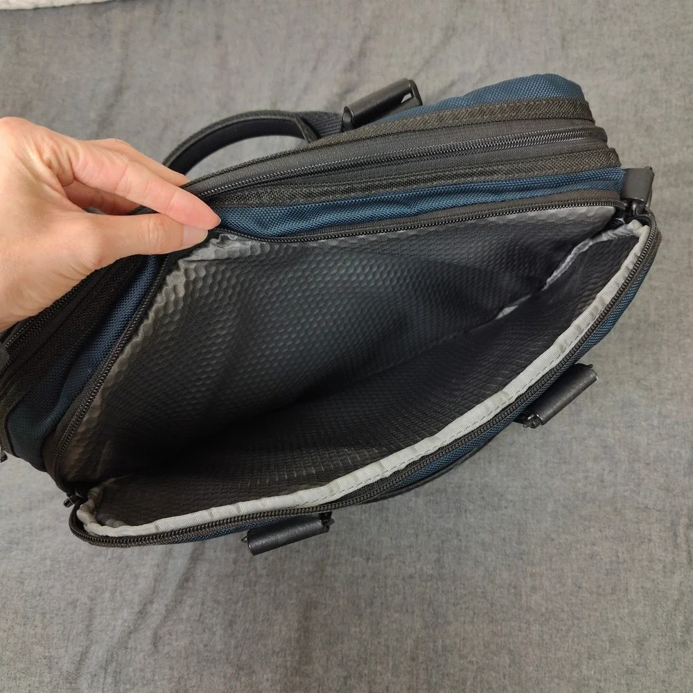 Tumi alpha bravo